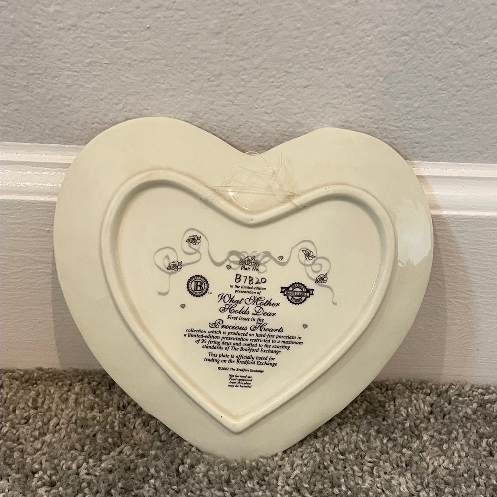 Bradford exchange What a mother holds dear porcelain heart - Picture 3 of 5